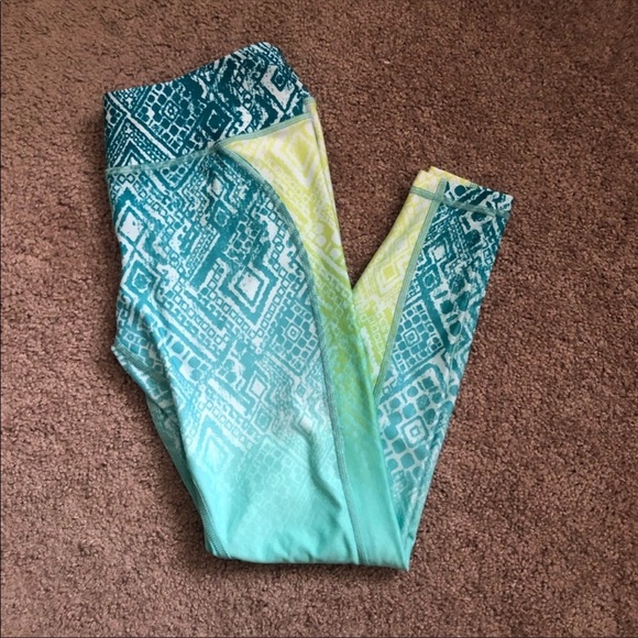 Gianni Bini Pants - Gianni Bini Tribal Print Leggings